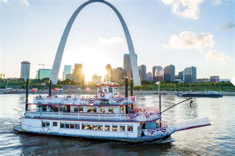 Riverboats at the Gateway Arch, Upcoming Events in St. Louis on