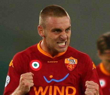 World Sports Center: De Rossi extends contract with AS Roma