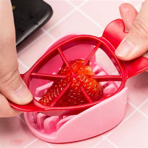 1 pc Red Strawberry Slicer Plastic Fruit Carving Tools Salad Cutter ...