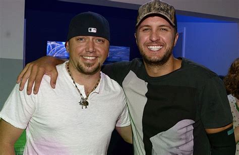 Luke Bryan Dedicates Song To Jason Aldean During Concert Amidst "Try That In A Small Town ...