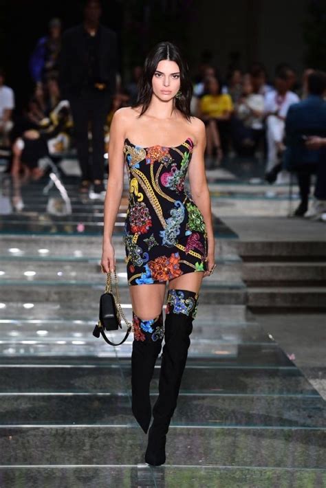 Estos Looks Demuestran Que Kendall Jenner Es La Reina De Los Vestidos Cortos | Moda de kendall ...