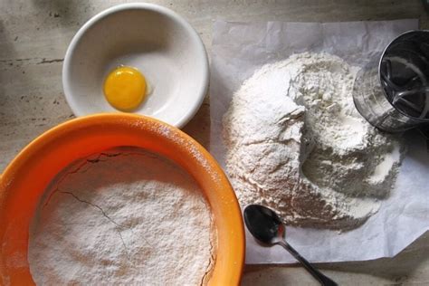 How to Substitute Cake Flour (3 Methods to Try in a Pinch) - Baking ...