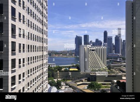 Mandarin Oriental hotel at Marina Bay Singapore Stock Photo - Alamy