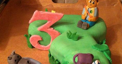 Mama OWL Blog: Dora & Diego Birthday Cake