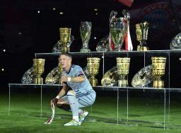 Bastian Schweinsteiger announces retirement from soccer | CNN