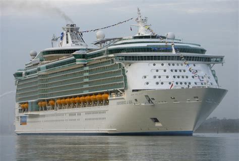 Royal Caribbean cruise ship passengers flee during violent storm