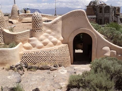 Plainfeather's Blog: Earthships