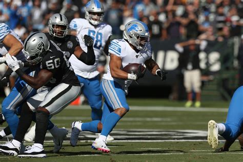 Ty Johnson Leaves Lions Game, Being Evaluated for Concussion - Sports ...