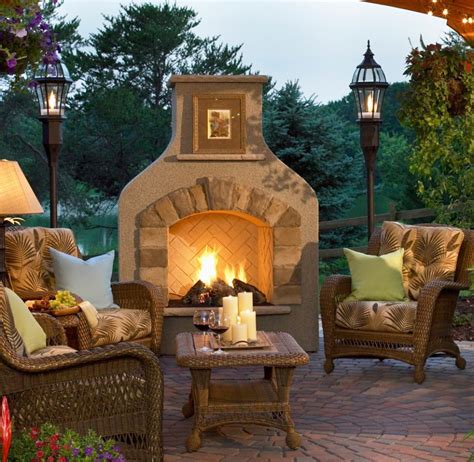 Outdoor stone fireplace makes your garden a cozy place | FIREPLACE ...