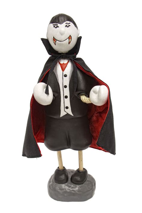 #Halloween #Dracula | Disney characters, Halloween, Character