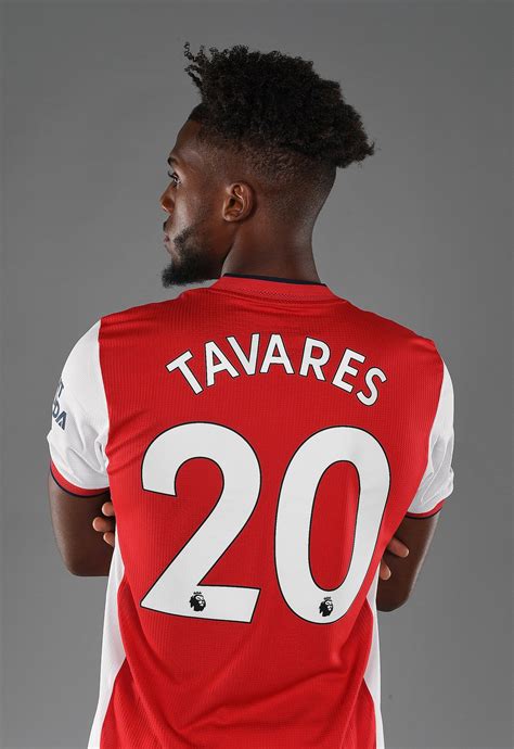 📸 Nuno Tavares models our new home kit | Gallery | News | Arsenal.com