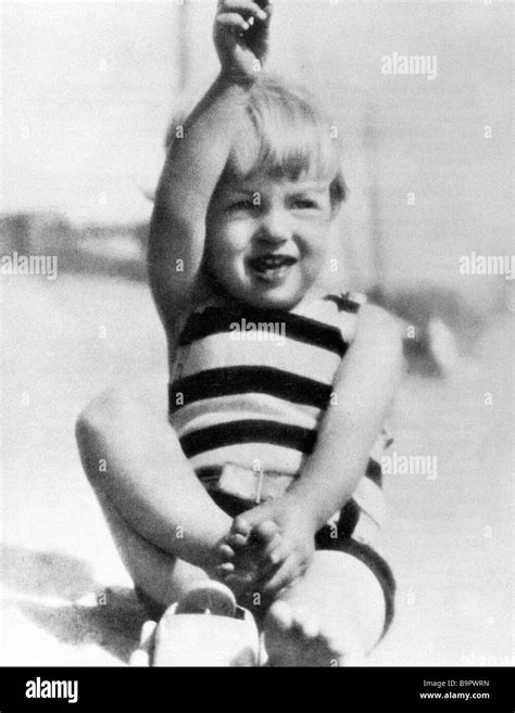 US film actress Marilyn Monroe in childhood Stock Photo - Alamy