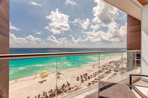 Royalton CHIC Cancun, An Autograph Collection All-Inclusive Resort ...