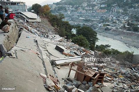 328 2005 Earthquake In Azad Kashmir Stock Photos, High-Res Pictures ...