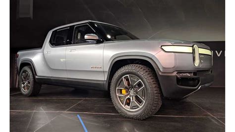 Rivian R1T EV Pickup Truck Range Exceeds 400 Miles: Here's How