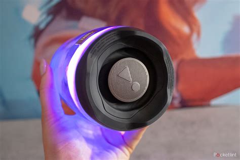 JBL Pulse 4 portable speaker initial review: Light me up, turn me up