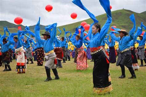 Tibetan Dance: Cultural Rhythms and Traditions on Plateau