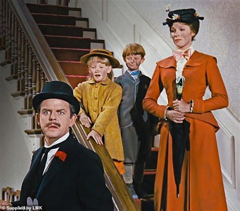 David Tomlinson Julie Andrews - Mary Poppins | Julie andrews mary poppins, David tomlinson ...