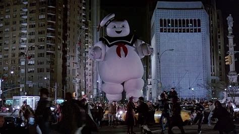 GHOSTBUSTERS' Stay Puft Marshmallow Man - Behind-the-Scenes Info Video ...