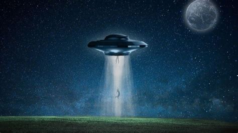 ’We are not alone’: British UFO hunter snaps ‘definitive’ proof of ...