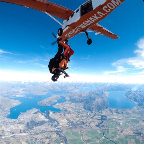 15000 feet of the most scenic freefall you may ever encounter ...