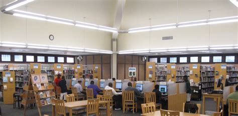 C. Blythe Andrews, Jr. Branch Library | Tampa-Hillsborough County ...