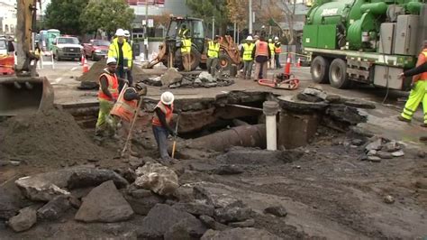 121-year-old water main break causes massive delays at 4th and Howard ...