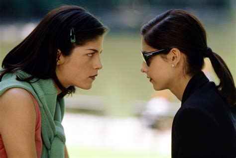 Selma Blair And Sarah Michelle Gellar Recreate 'Cruel Intentions' Kiss ...