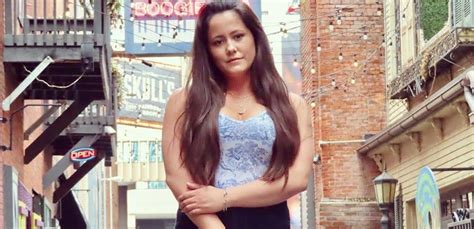 Jenelle Evans Launches Instagram Debate After Yoga Pants Pic Sparks ...