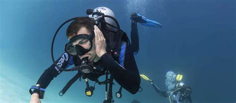 The Most Common Diving Injuries and How to Prevent Them