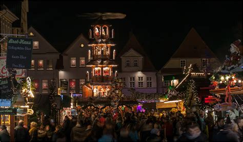 Auf zum Weihnachtsmarkt in Hameln Foto & Bild | weihnachtsmarkt, hameln, weihnachtspyramide ...