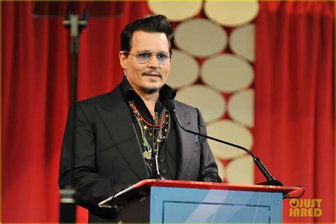 Johnny Depp Presents Award at Makeup Artist & Hair Stylist Guild Awards ...