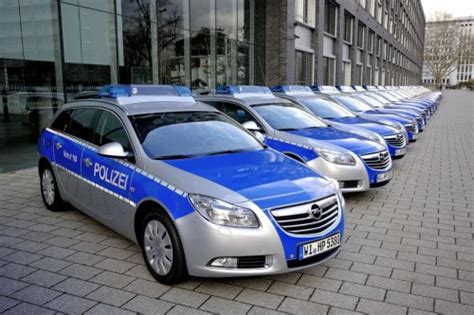 German police can't fit into their new squad cars | Torque News