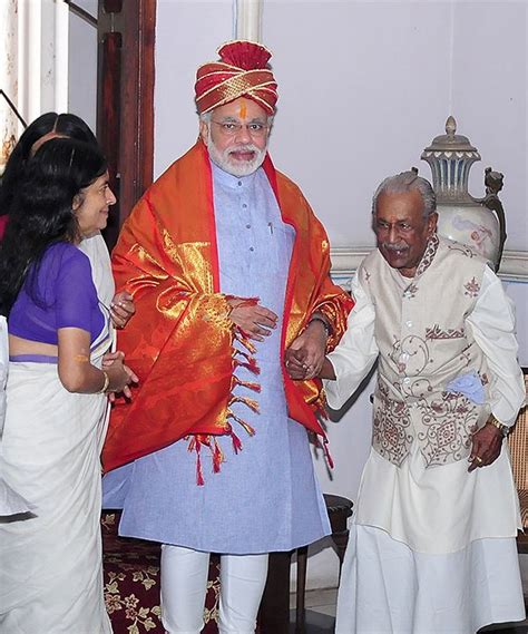 Gujarat Chief Minister #NarendraModi with Uthradam Thirunal Marthanda Varma and other members of ...