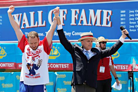 Hot dog eating contest - Nathan's Famous Hot Dog Eating Contest 2016 - Pictures - CBS News