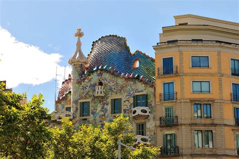 Casa Batlló in Barcelona - Take a Walk Through Gaudí's Magical House ...