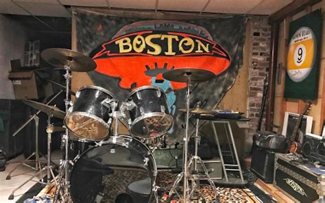 Read Dwayne 'The Rock' Johnson's moving tribute to late Boston drummer Sib Hashian - Vanyaland