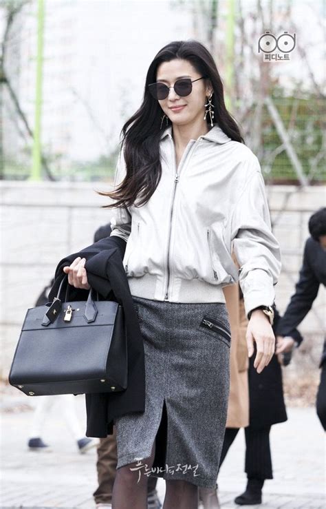 17 Best images about Jun ji hyun on Pinterest | Legends, Airport style ...