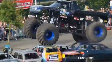 Monster truck crashes into Netherlands crowd, killing 3, injuring a dozen (video) - oregonlive.com