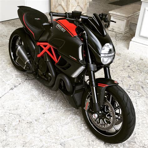 Custom Ducati Diavel by George Tchor of Kreater Customs | Ducati ...