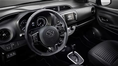 2017 Toyota Yaris (facelift) variant interior