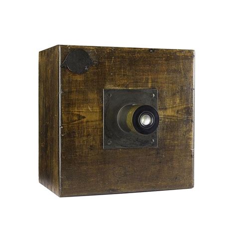 Early calotype camera with lens dating from c. 1840, used by Talbot ...