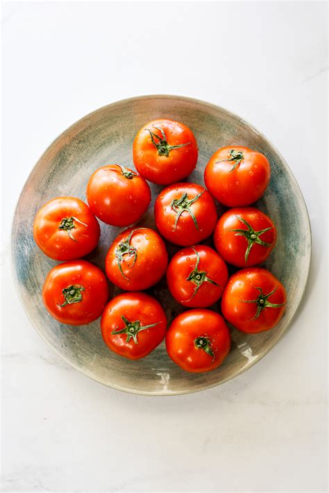 Easy Tomato Salad - Simply Delicious