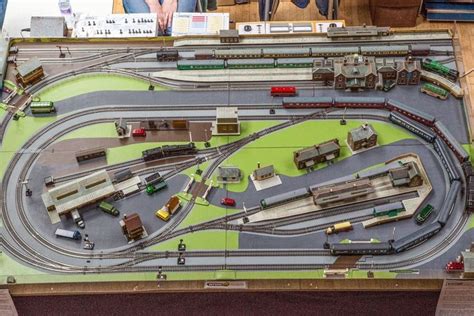 N Scale Model Train Layouts