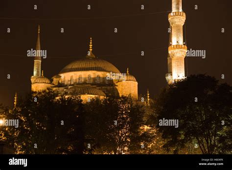 blue mosque at night Stock Photo - Alamy