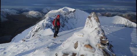 Aonach Eagach in Winter - Glencoe Feb 2016 - Phil's Hiking Resources