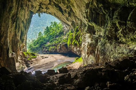 How to explore the world's largest cave, Hang Son Doong, in Vietnam