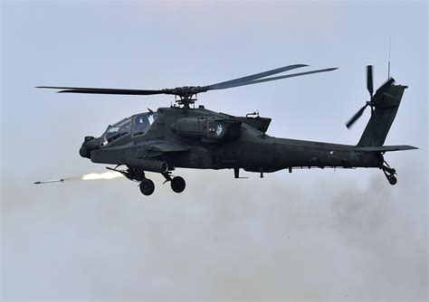 U.S. general: Apache helicopters on attack against ISIS in Iraq - CBS News