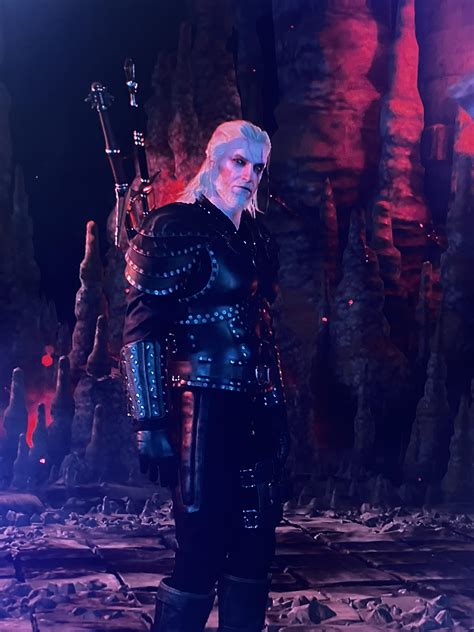 Season 2 Armor Making Geralt look like an edge lord, I love it : r/witcher