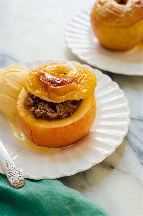 Perfect Baked Apples Recipe – Cookie and Kate - http://ww.vegeats.co.uk